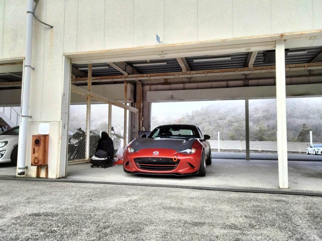 ND5ロードスター カーボンボンネット サーキットピット フロント