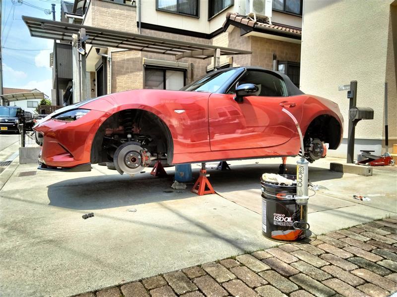 ND5ロードスター ジャッキアップ タイヤ交換 DIY。中古購入後の初期整備作業