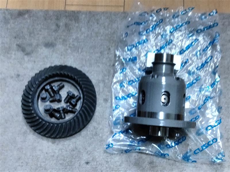 新品のCUSCO type-RS Spec-F 1.5WAYとリングギア・取り付けボルト