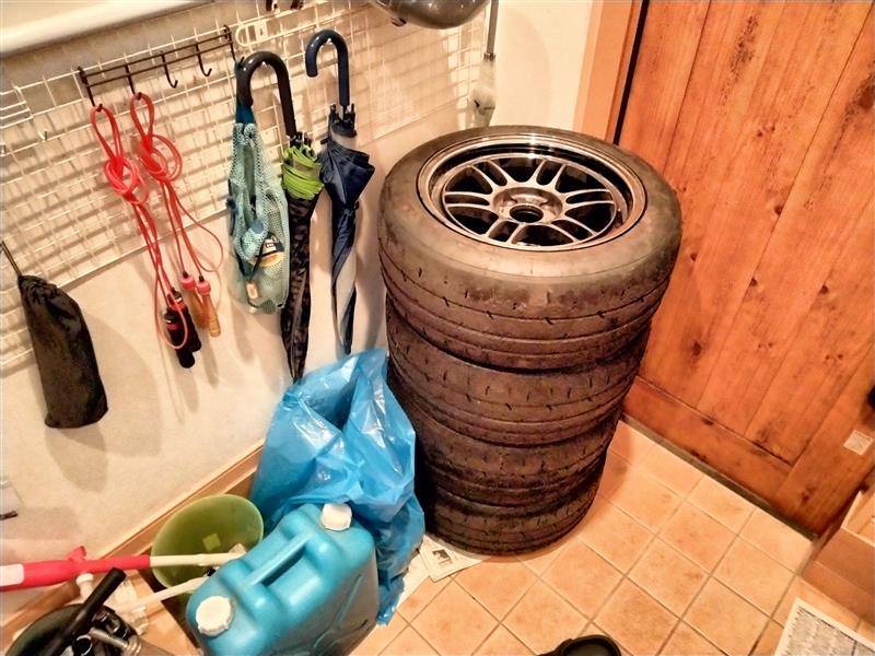 10,000km走行後も均一に摩耗したナンカンCR-S