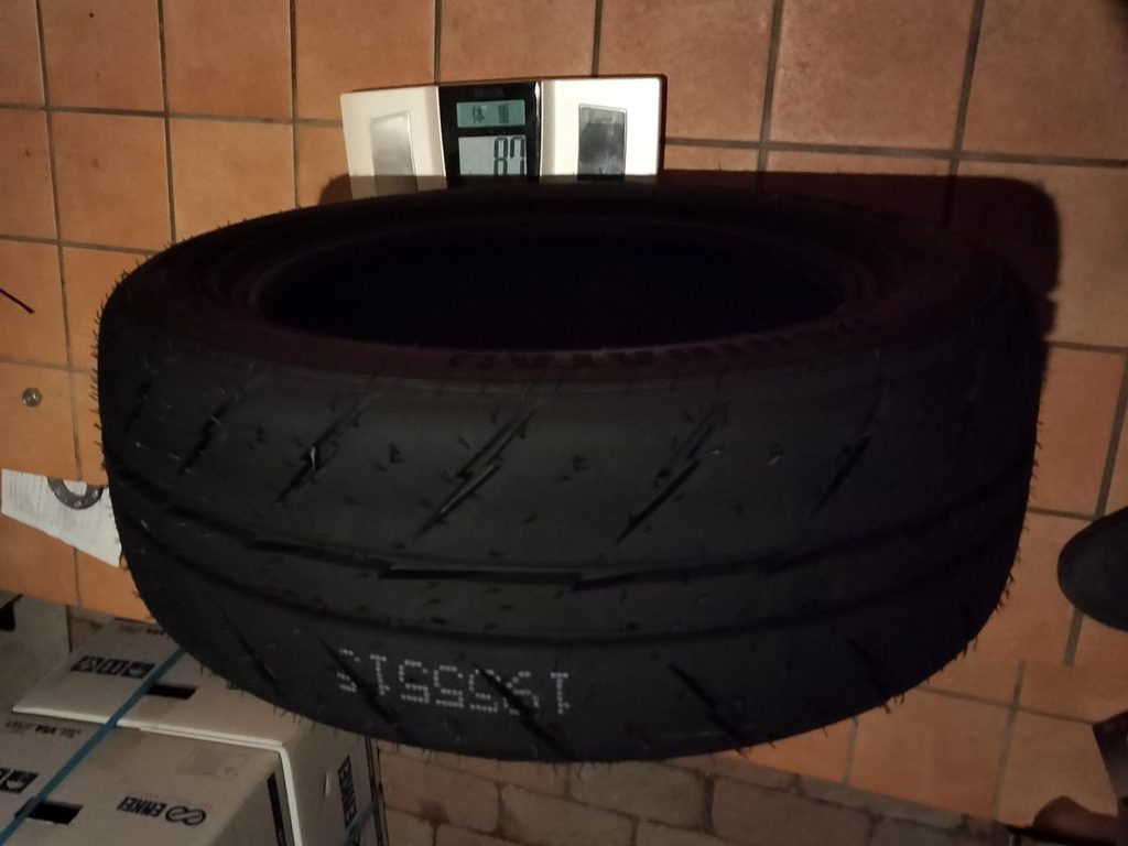 シバタイヤTW280の寿命は実測4,000km｜ZⅢと比較