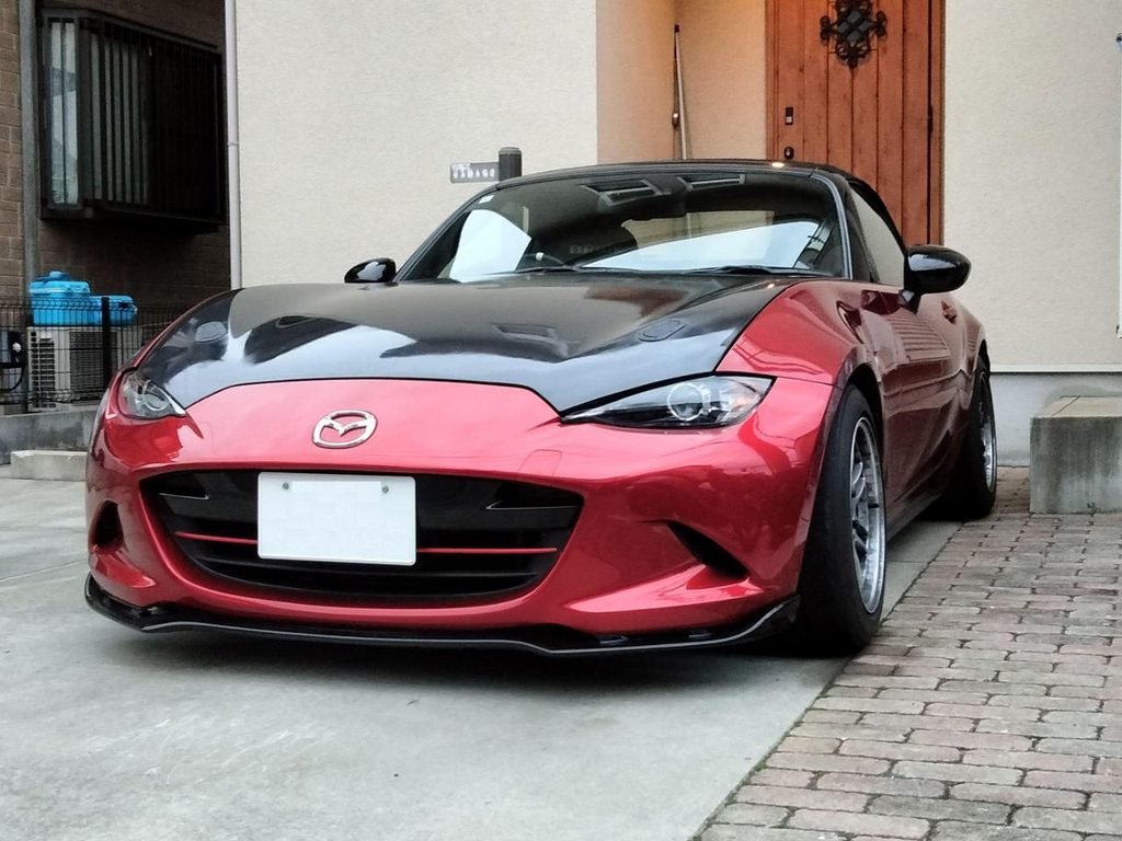 TEIN MONO SPORTで前後の車高を揃えたND5ロードスターのフロントビュー