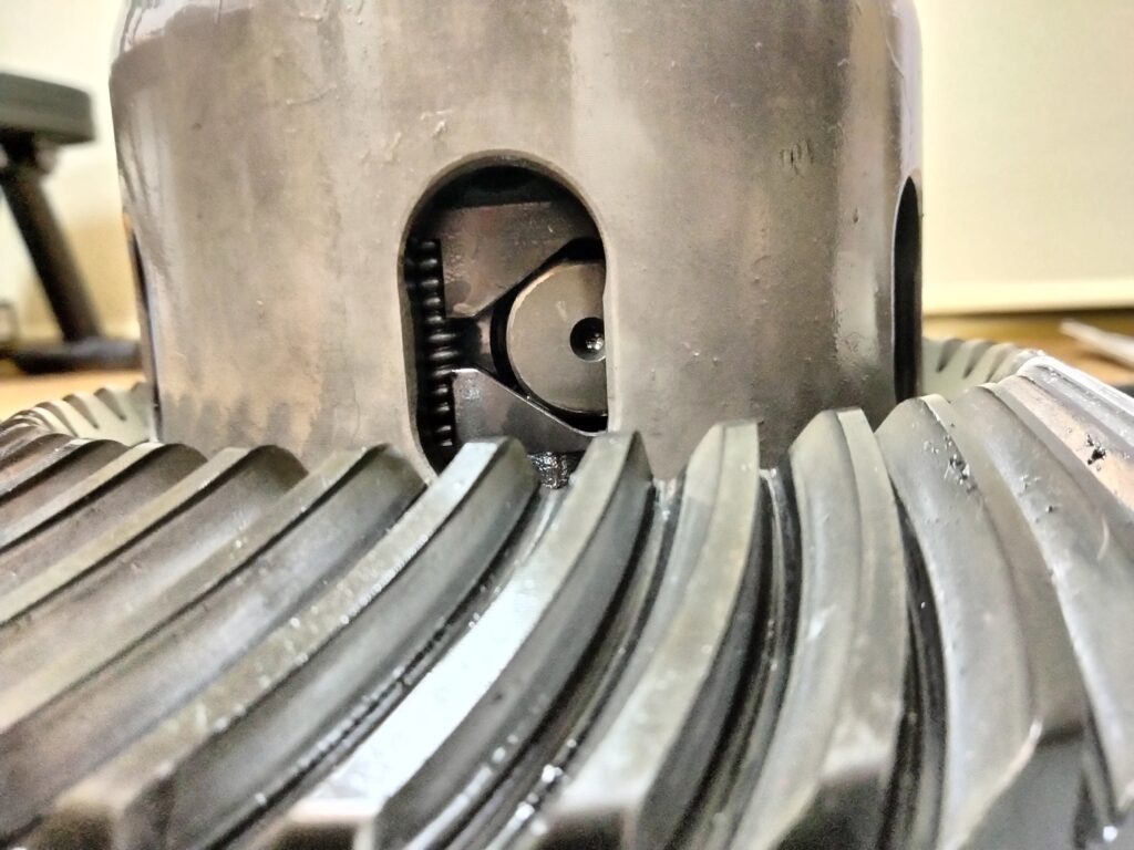 デフ組立 2WAYの位置にクロスシャフトあり2