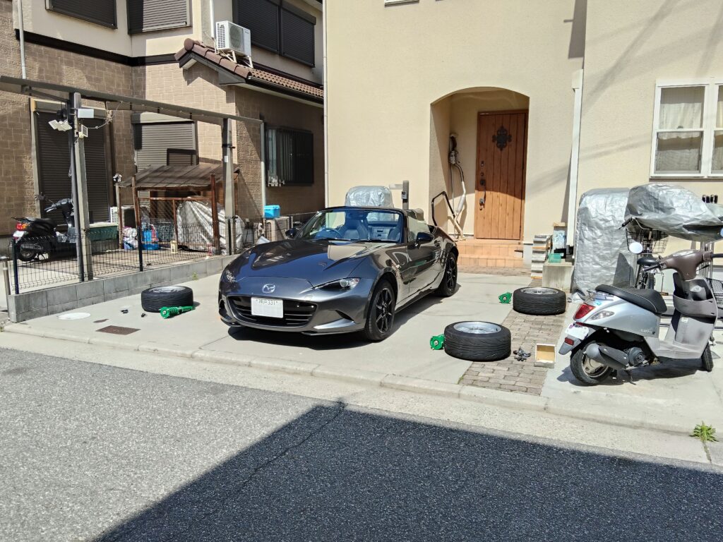 車高調・ブレーキパッド・ホイール交換開始