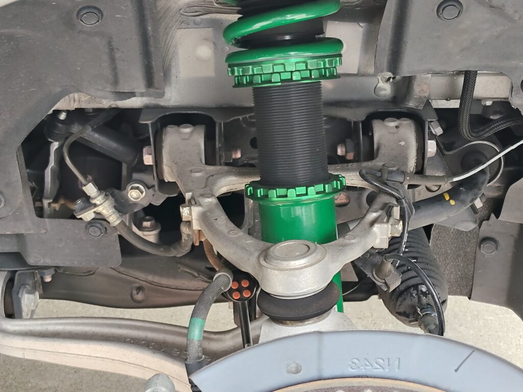 運転席側フロントアッパーアーム正常