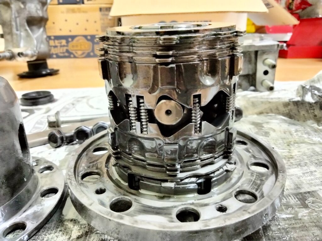 デフ分解 1.5WAYの位置にクロスシャフトあり