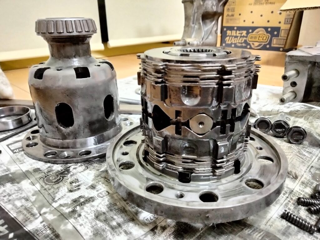 デフ組立 2WAYの位置にクロスシャフトあり