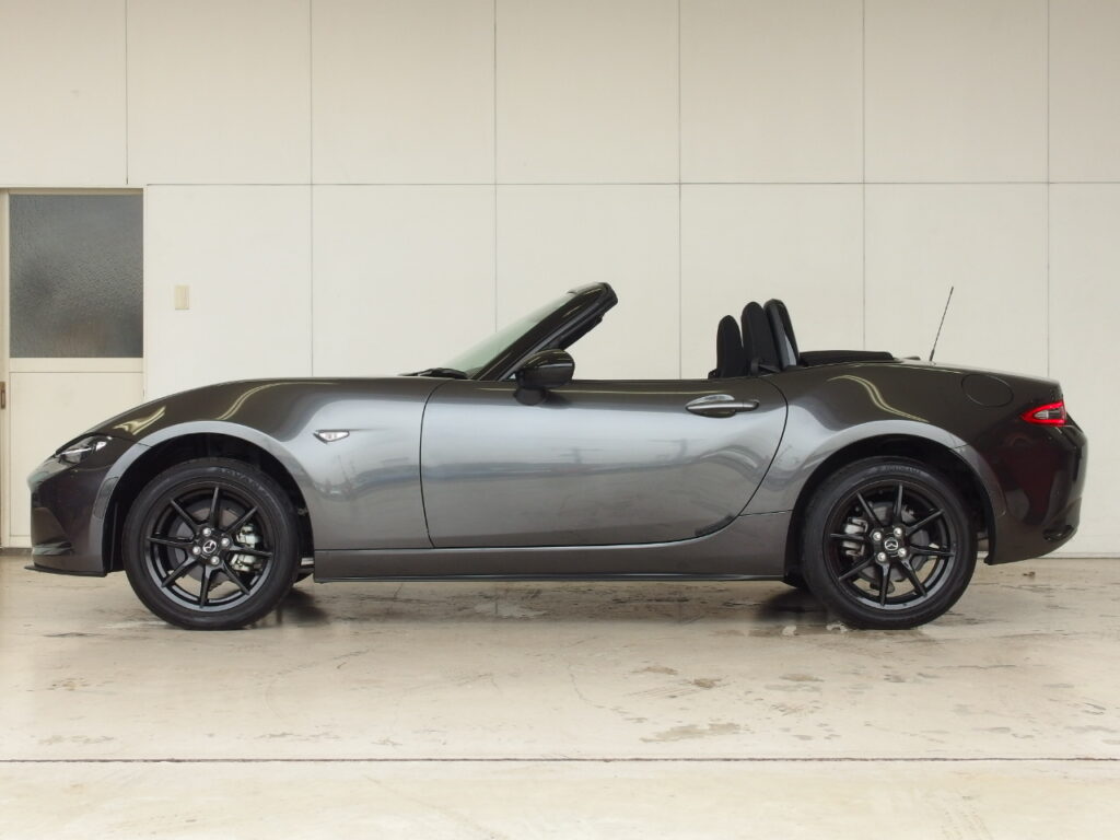 ND5ロードスター S ガンメタ サイドビュー 納車待ち