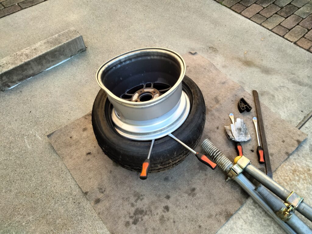 タイヤを外したRPF1RS ホイール単体の状態確認