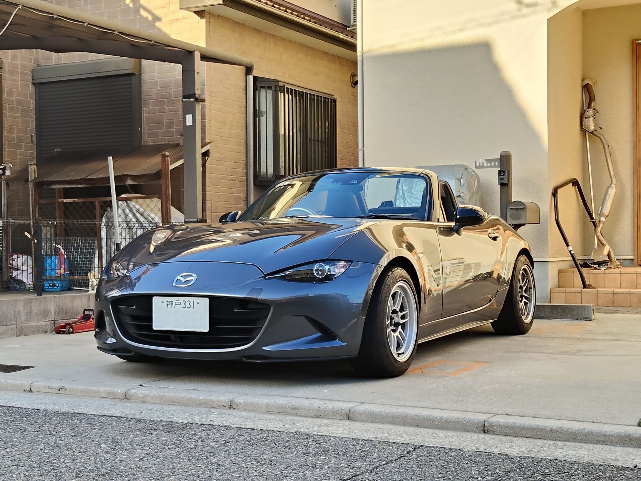 TEIN MONO SPORTへの車高調交換・ディクセルESブレーキパッド装着・ENKEI RPF1RSホイール組み換えが完了したND5ロードスター2号機