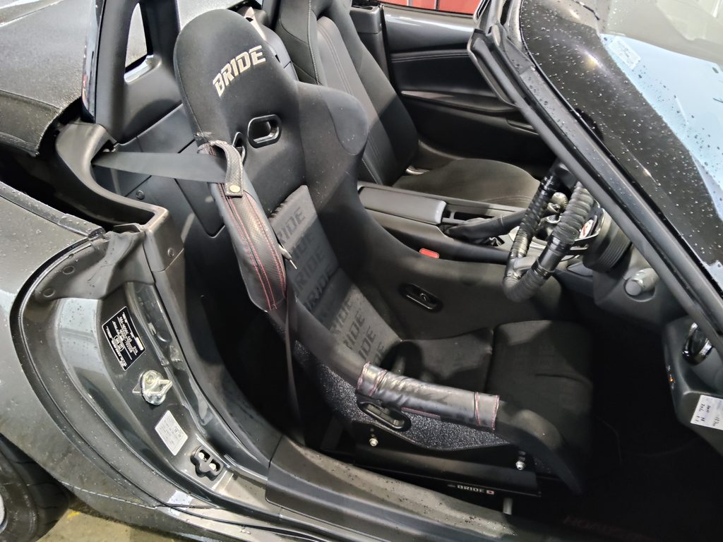 BRIDE ZETA Ⅳフルバケットシートを装着した2号機の運転席