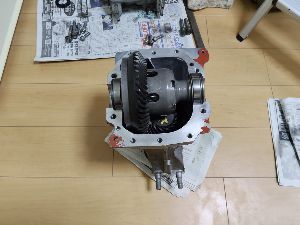 機械式LSDをデフキャリアへ戻す組み込みとバックラッシュ確認