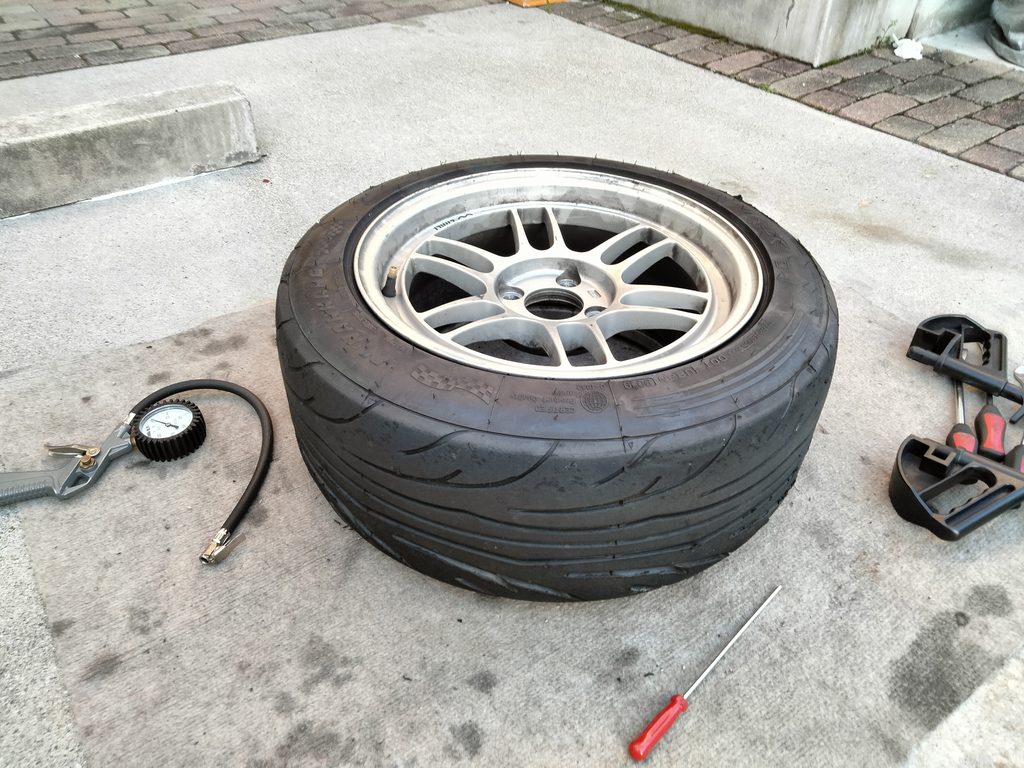 ナンカンNS-2R 195/55ZR15を組み上げたENKEI RPF1RSの完成状態