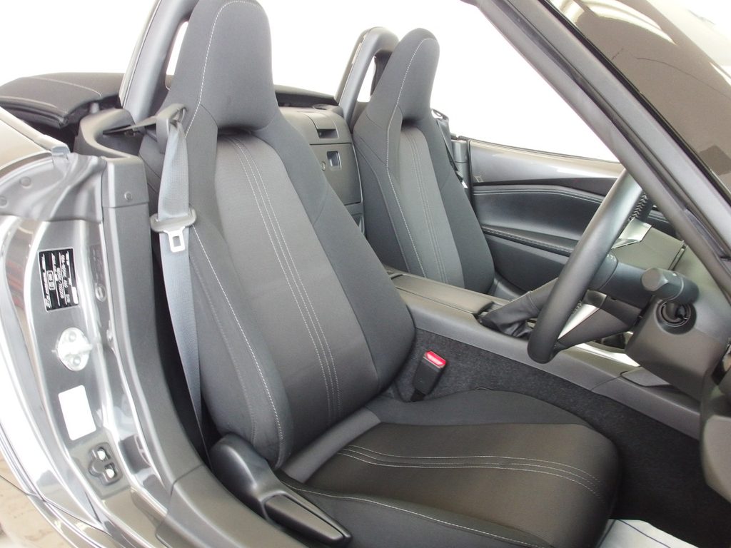 ND5ロードスターSグレードの純正ファブリックシート運転席