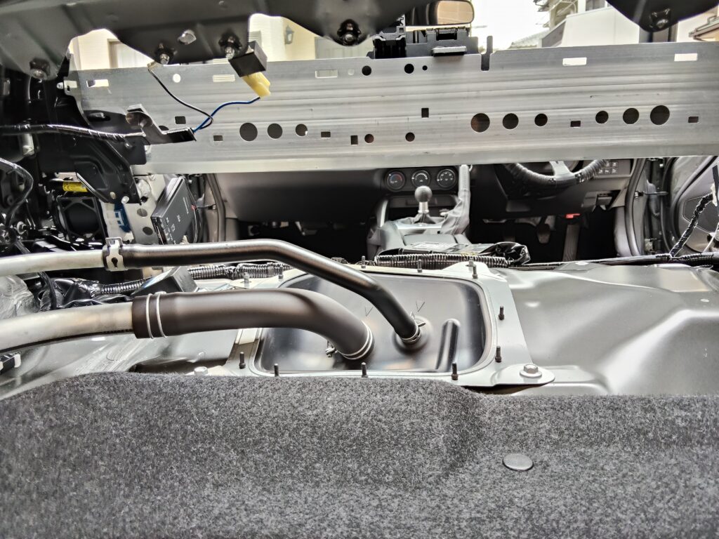 ND5ロードスター トランクから運転席が見える 内装撤去後