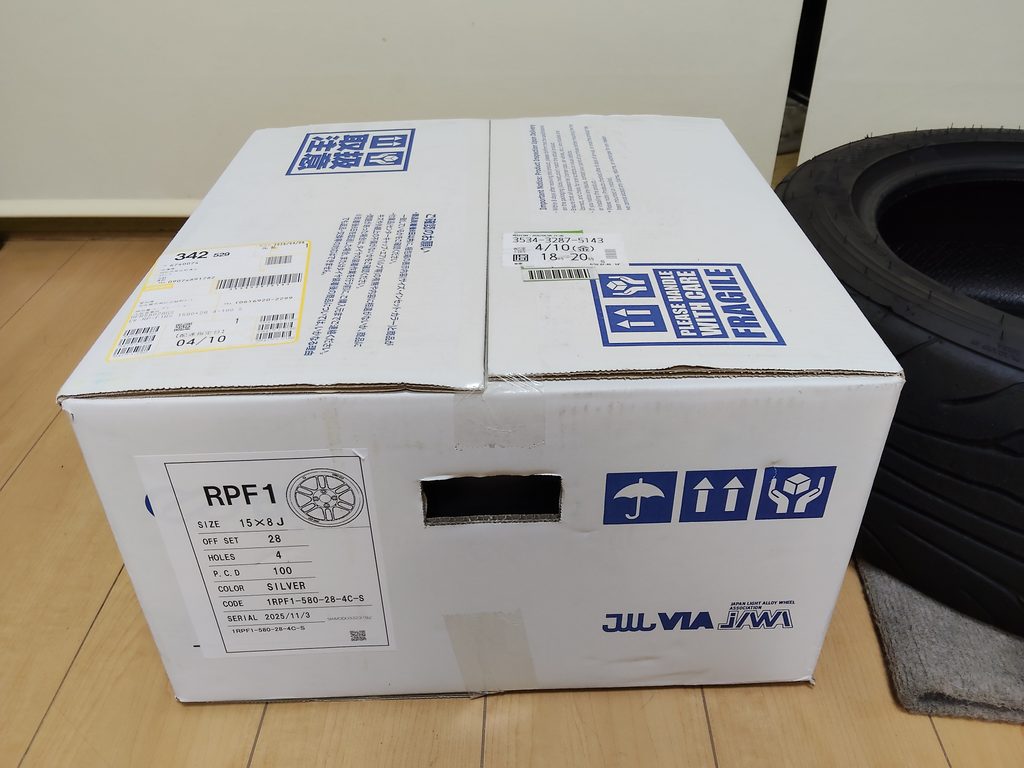 楽天マラソンで購入したENKEI RPF1RS 15インチ8.0J+28の到着
