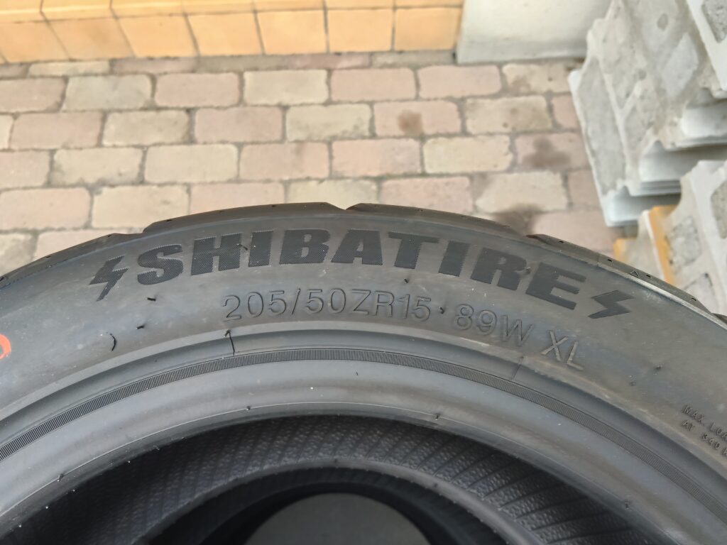 舞ジム シバ200Rのサイズ選定基準と205/50R15の特性