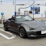 修復歴あり ND5ロードスター 2号機がサーキット走行準備完了状態で駐車場に停車している