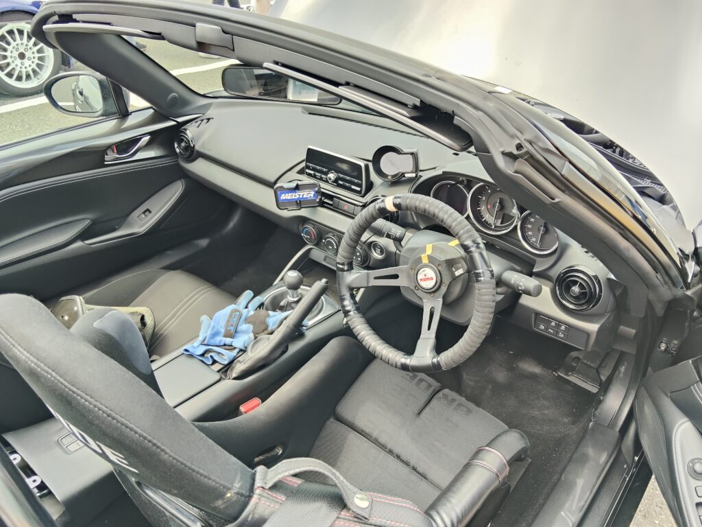 ND5ロードスター2号機のコックピット、1号機と同一仕様