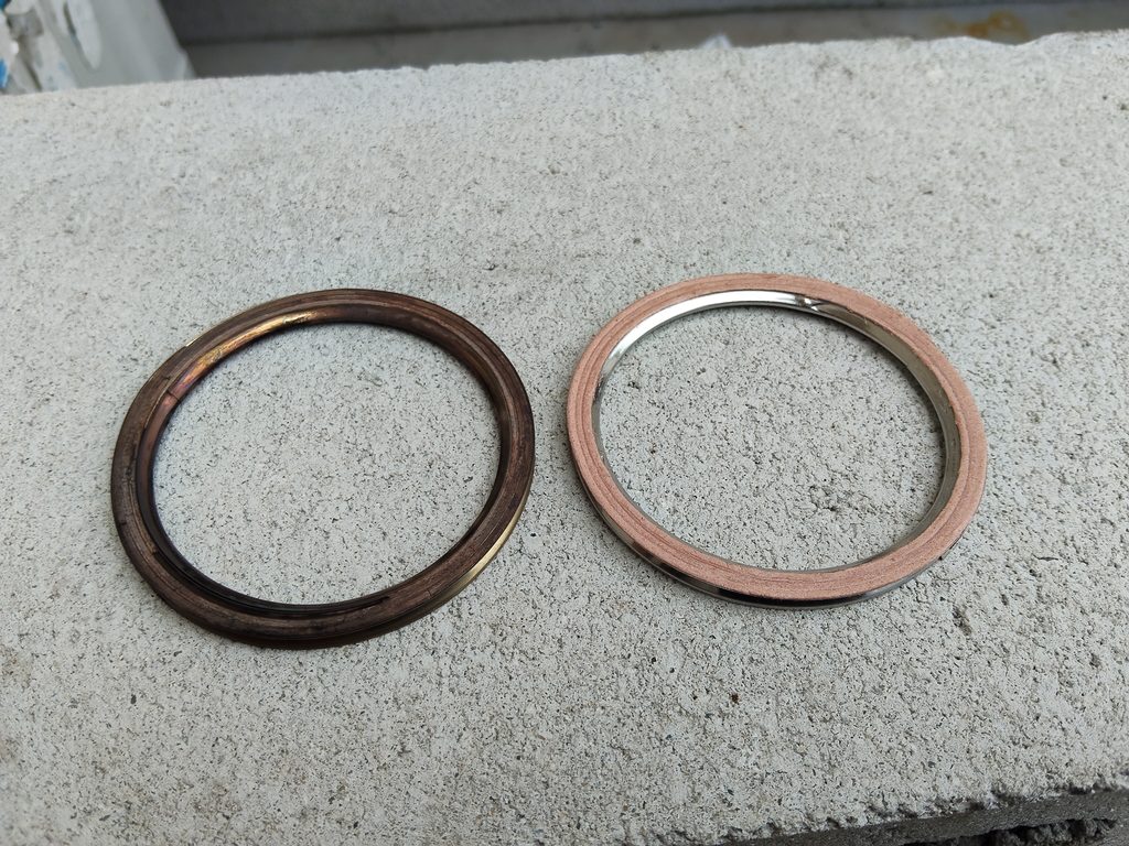 旧ガスケットと新品ガスケットの比較